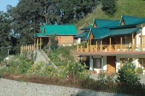 Lodge Pangot Retreat