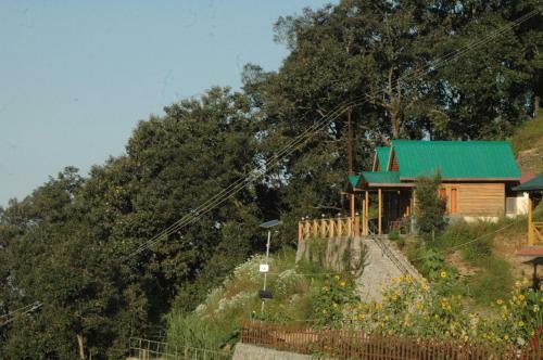 Lodge Pangot Retreat