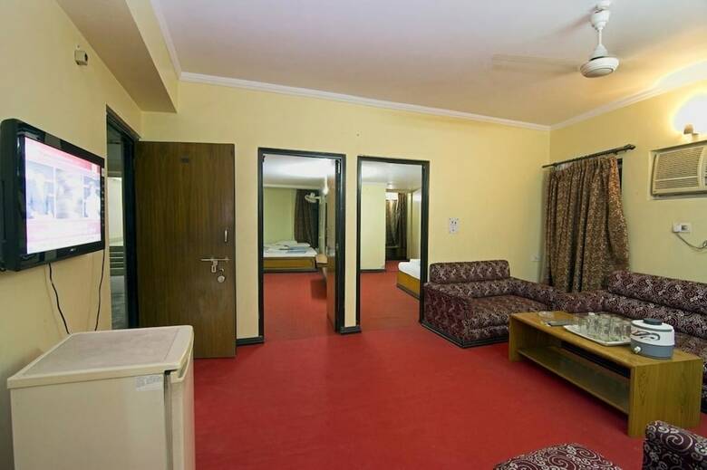 Hotel Dolphin