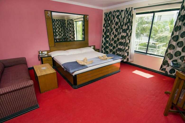 Hotel Dolphin
