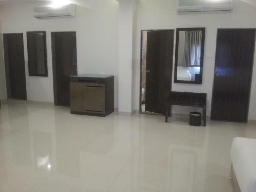Saffron Hotel Jalna