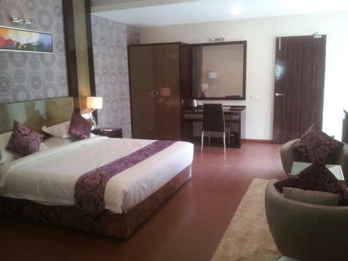 Saffron Hotel Jalna