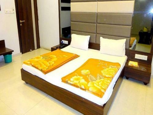 Hostal Hotel Sunrise Palace By Sky Stays