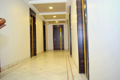 Hostal Hotel Sunrise Palace By Sky Stays