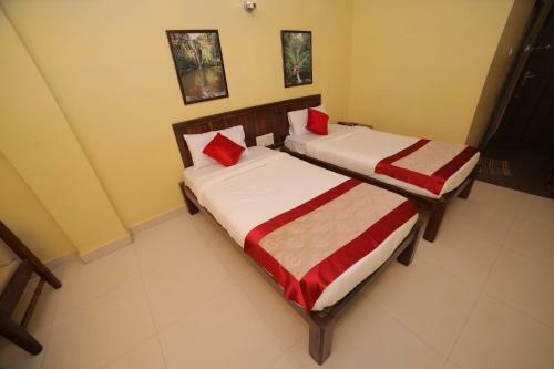 Hotel Kamat Plus