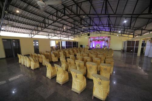 Hotel Kamat Plus