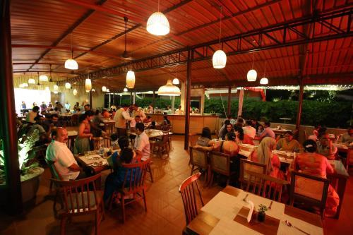 Hotel The Estate Resort, Bar And Restaurant