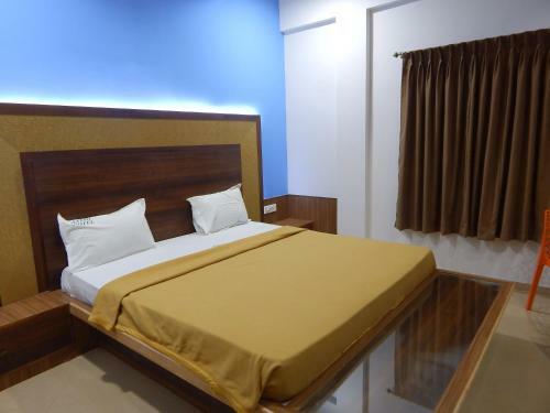 Hotel Aadhi