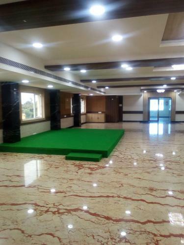 Hotel Aadhi