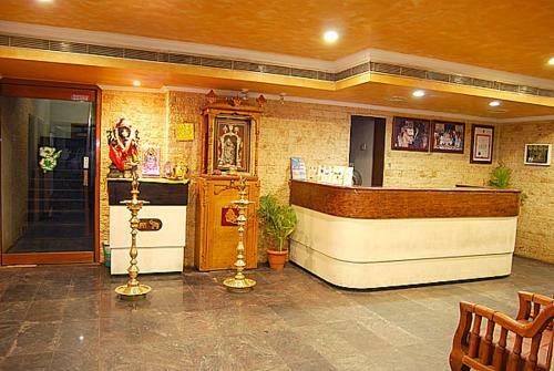 Poppy's Vista Hotel