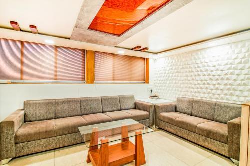 Hotel Mukesh Residency