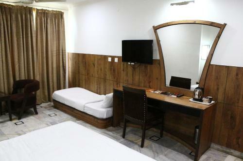 Hotel Amr Katra