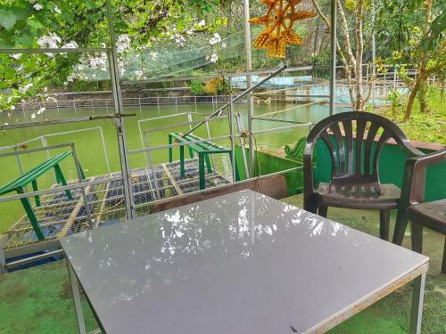 Hostal Clouds Village Farm Resort