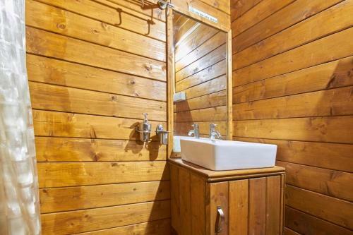 Hotel Sylvan Greens Resort