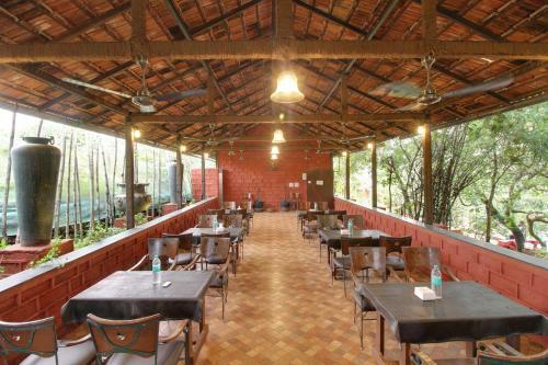 Hotel Sylvan Greens Resort