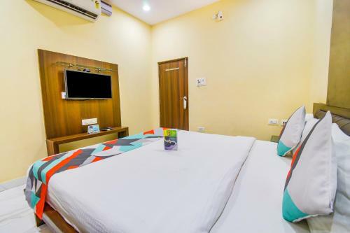 Hotel Fabexpress Royal Plaza