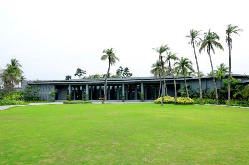 Hotel The Amaya Resort Kolkata Nh6