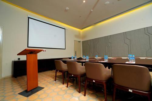 Hotel The Amaya Resort Kolkata Nh6