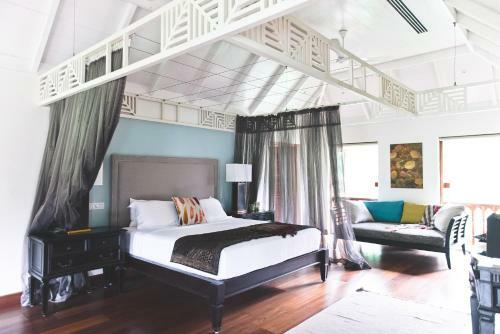 Villa Indian Summer House