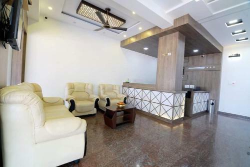 Hotel Ambai Grand