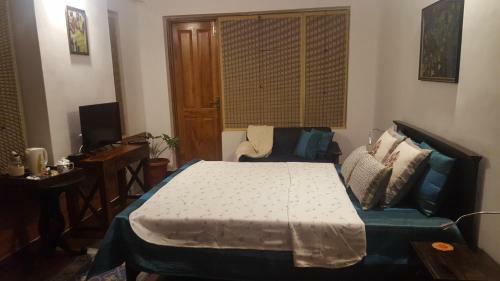 Bed & Breakfast Khanabadosh