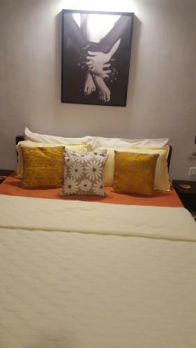 Bed & Breakfast Khanabadosh