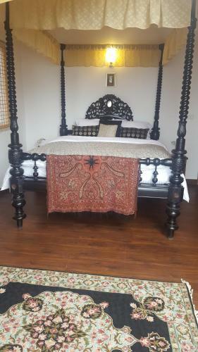 Bed & Breakfast Khanabadosh