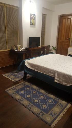 Bed & Breakfast Khanabadosh