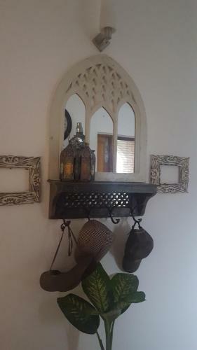 Bed & Breakfast Khanabadosh