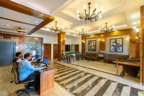 Hotel Express Inn Thane