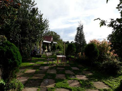 The Oak Trails Eco Lodge