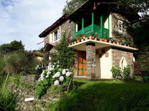 The Oak Trails Eco Lodge