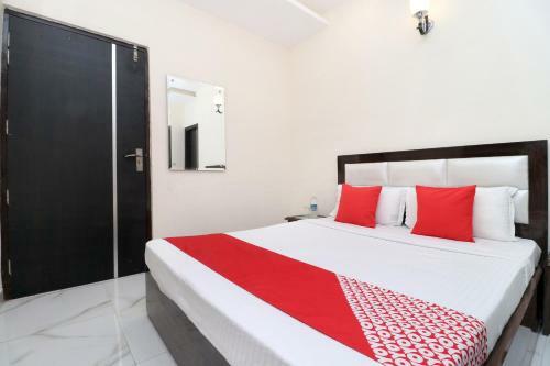 Hotel Oyo 18476woods Inn
