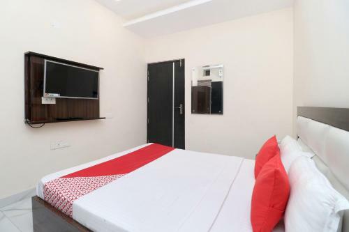Hotel Oyo 18476woods Inn