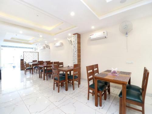 Hotel Oyo 18476woods Inn
