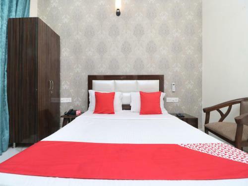 Hotel Oyo 18476woods Inn
