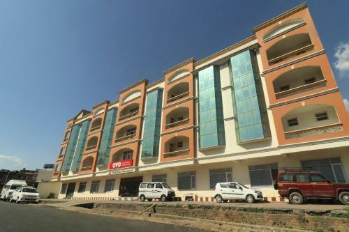 Oyo 10752 Hotel Sitara International