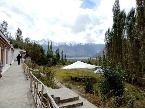 Hotel Beyond Stay - Lharje Resort
