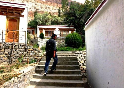 Hotel Beyond Stay - Lharje Resort