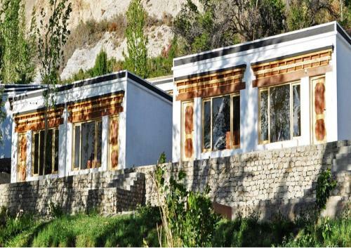 Hotel Beyond Stay - Lharje Resort