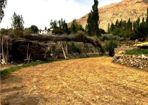 Hotel Beyond Stay - Lharje Resort