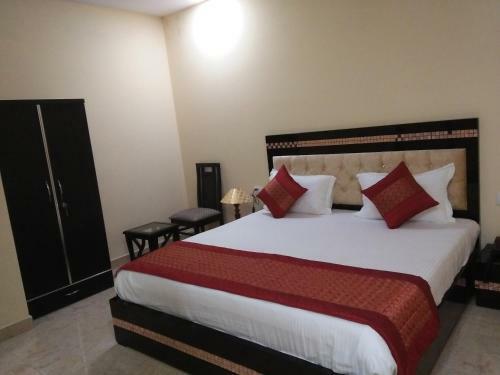 Hostal Aerocity Hotel Ashoka Palace
