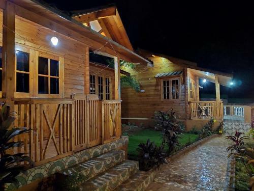 Hotel Cozywoods Hill Resort