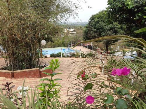 Hotel Cozywoods Hill Resort
