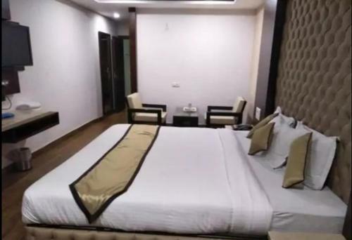 Hotel Puneet International