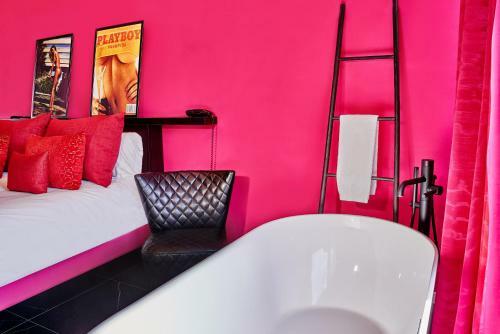 Hotel Secret Room
