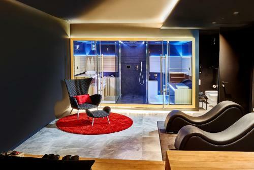 Hotel Secret Room