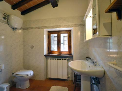 Adatti Villa Sleeps 12 Pool Wifi