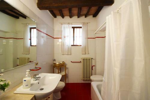 Castiglione Della Pescaia Villa Sleeps 12 Pool Wifi