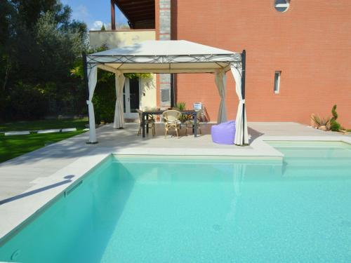 Beautiful Villa In Lucca With Swimming Pool